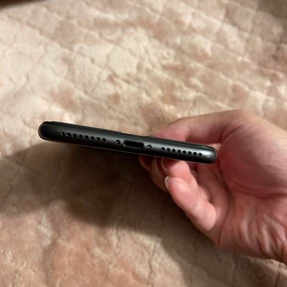 Apple iPhone 8 Plus 64 GB Smartphone Unlocked - Space Gray - Picture 7 of 16